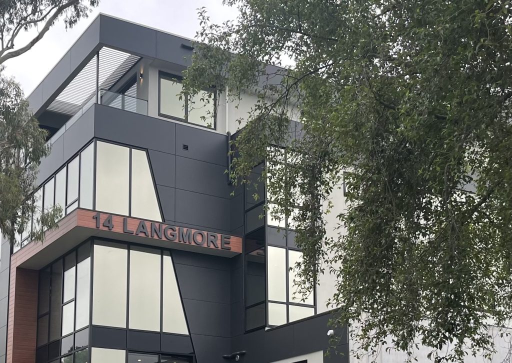 Contact Address - SAOC (Spine and Orthopaedic Centre) building in Berwick, Australia